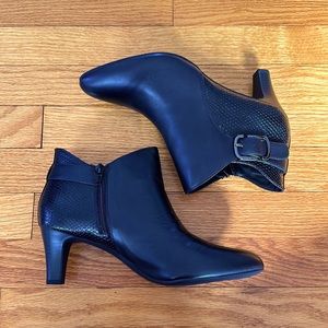 NEW Alfani Black Leather Booties